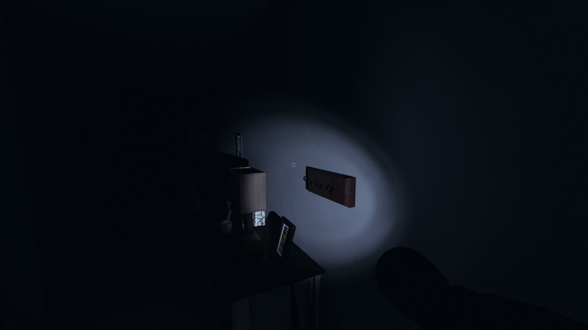 The Strong Flashlight in Phasmophobia is the flashlight of choice. It will also flicker as a warning if the ghost is hunting.